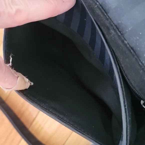 NINE West Navy Two Toned Striped Crossbody - Picture 6 of 9